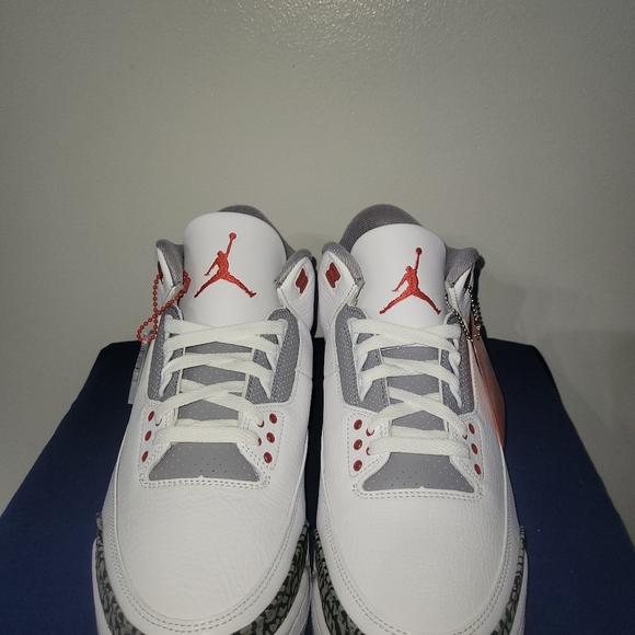 Jordan 3 Retro Fire Red - Picture 3 of 8